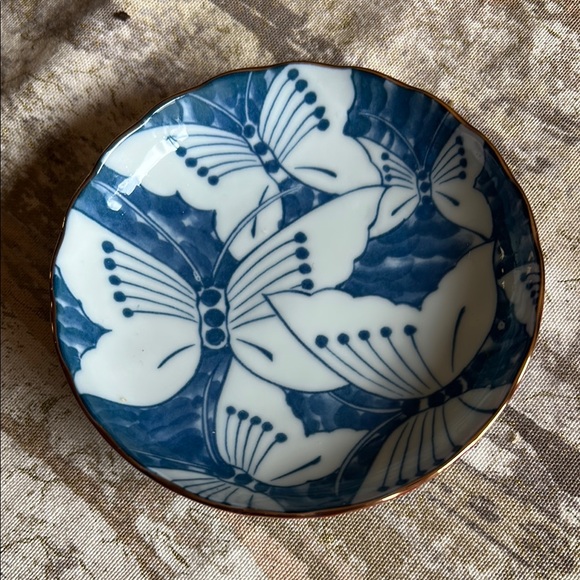 VTG HandPainted Capilano Dish Blue and White Butterflies with Gold Rim 4.75" - Picture 1 of 5
